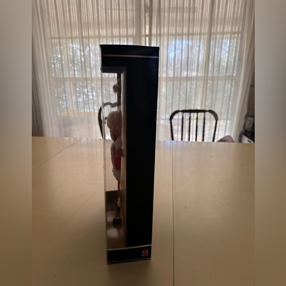 I Love Lucy ETHEL MERTZ SANTA BARBIE DOLL Christmas Show PLATINUM Label (2007) - Picture 7 of 9